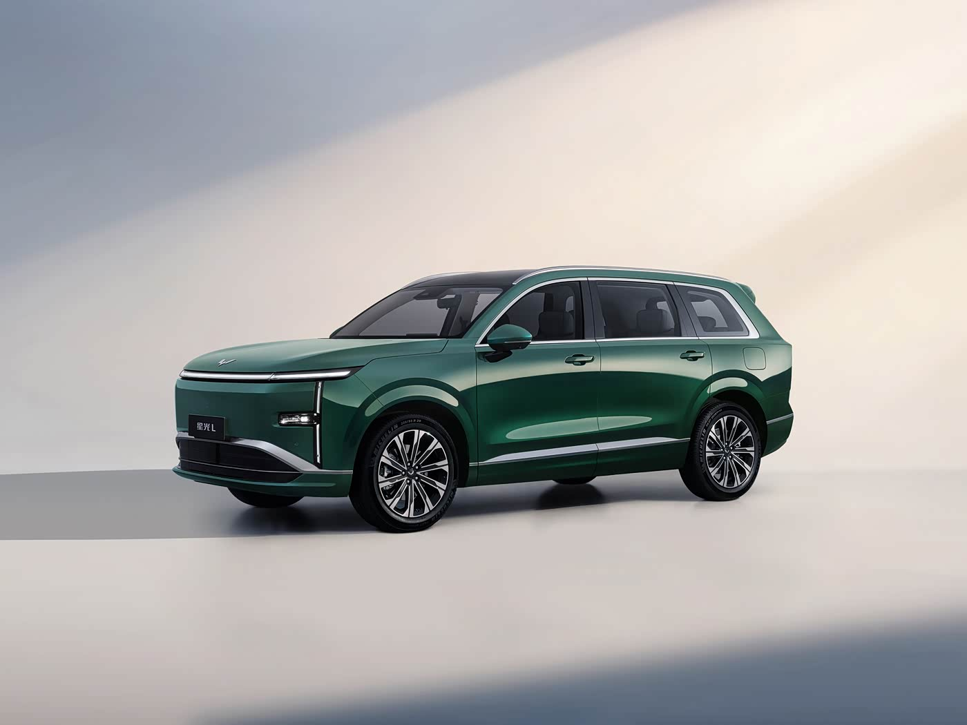 Çfarë e bën Wuling Starlight L PHEV ideal me rreze të gjatë 6 vendesh për familjet?